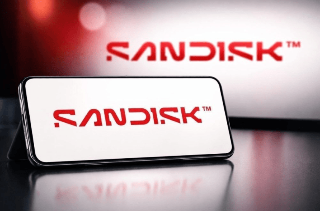 يوصل SNDK إلى 2,000 دولار