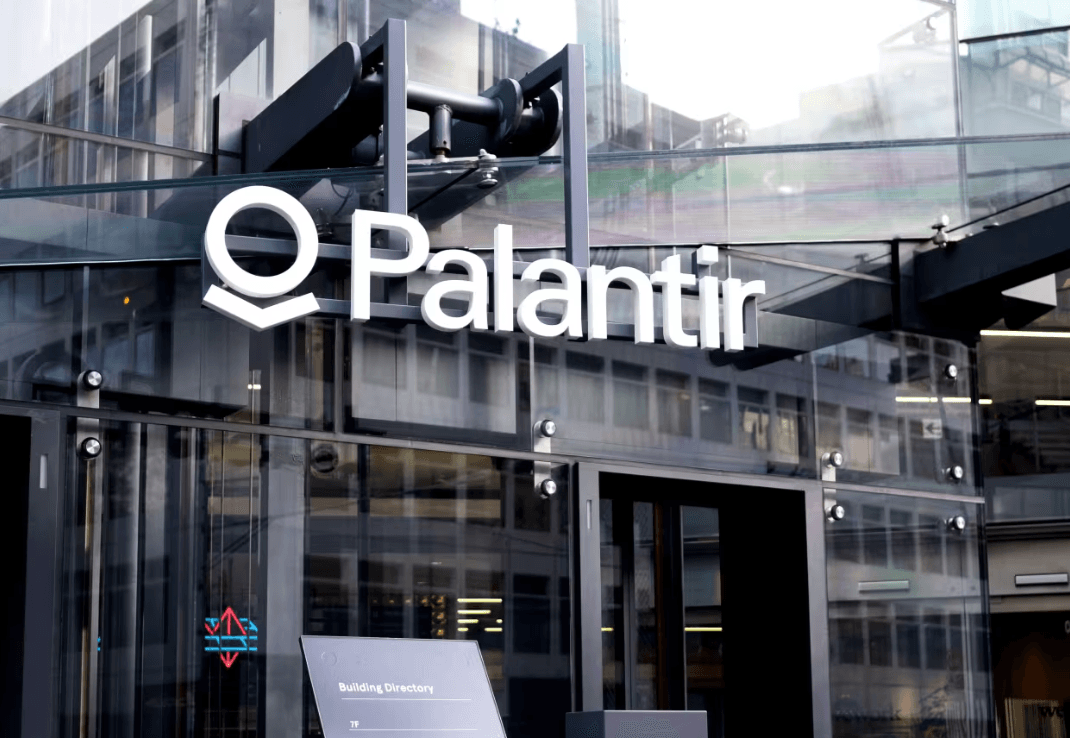 سهم PLTR انخفض بنسبة 35% عن أعلى مستوى له على الإطلاق: هل حان وقت الشراء؟